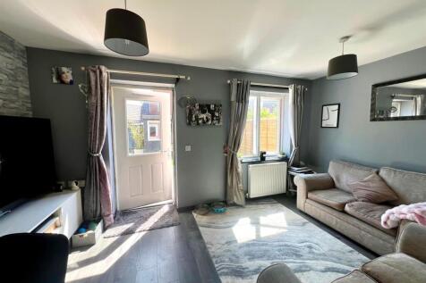 Living Room 3.jpg