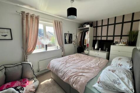 Bedroom One.jpg