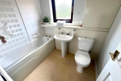 Bathroom.jpg