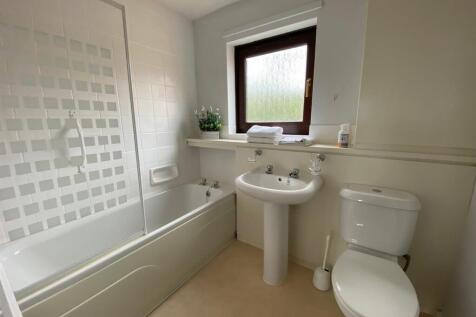 Bathroom.jpg