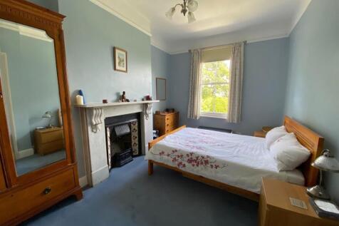 Bedroom One.jpg