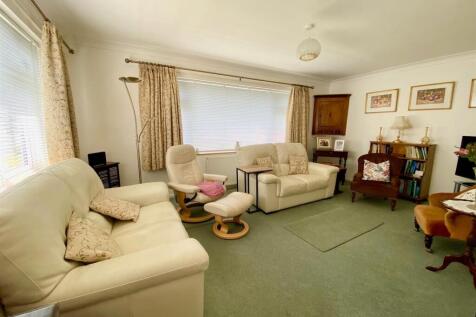 Living Room.jpg