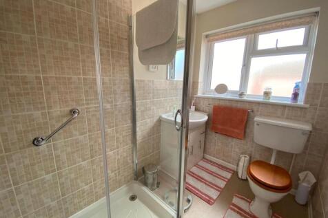 Shower Room.jpg