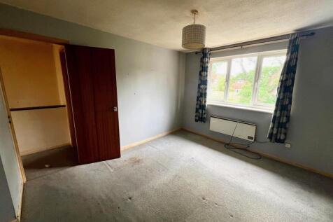 Bedroom One 2.jpg
