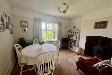 Dining Room.jpg