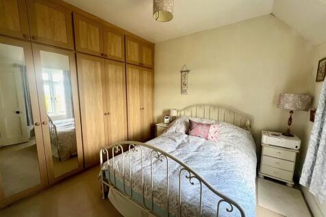 Bedroom One.jpg
