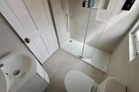Shower Room.jpg