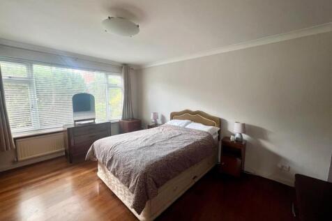 Bedroom One.jpg