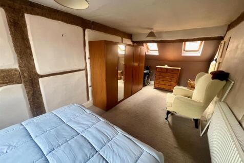 Bedroom One.jpg