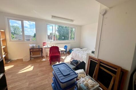 Bedroom One 2.jpg