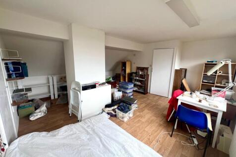 New Bedroom One 2.jpg