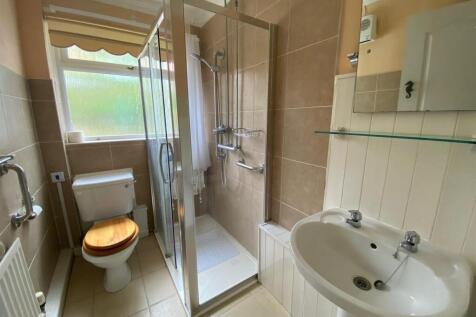 Shower Room.jpg