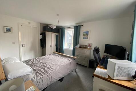Bedroom One.jpg