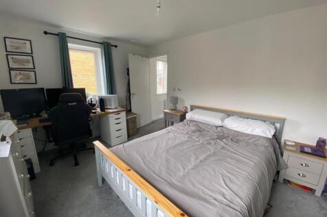 Bedroom One.jpg