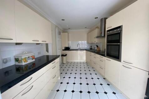 Kitchen.jpg