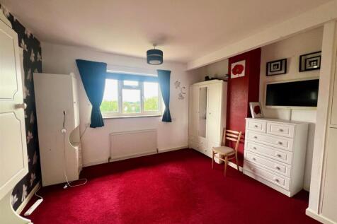 Bedroom One.jpg