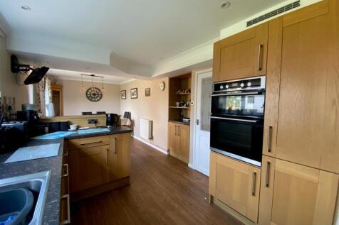 Kitchen Dining Room.jpg