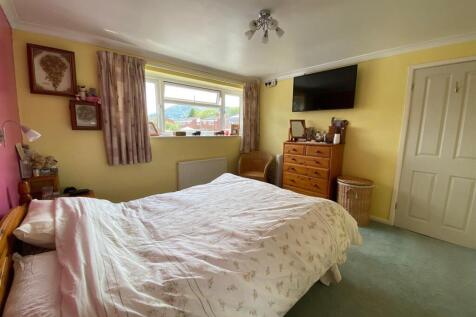 Bedroom One.jpg