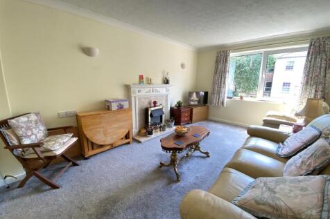Living Room.jpg