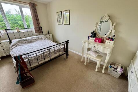 Bedroom One.jpg