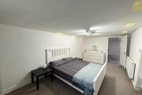 34 bedroom 2.jpg