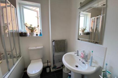 Bathroom.jpg
