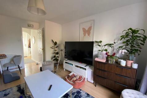 Living Room.jpg