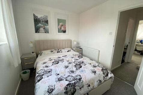 Bedroom One.jpg