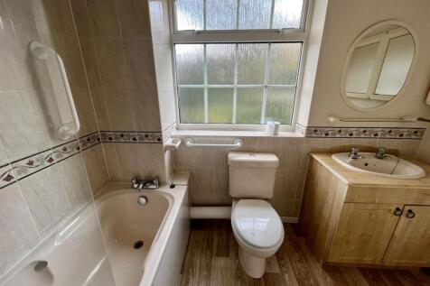 Bathroom.jpg