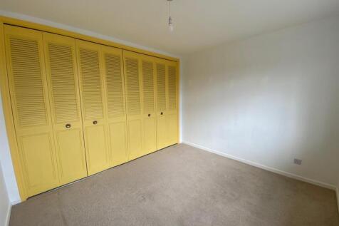 Bedroom One.jpg