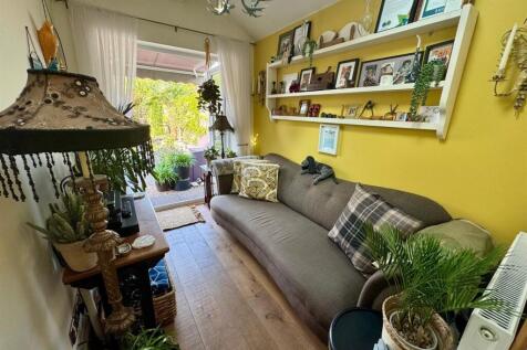 Knight  garden room.jpg