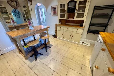 Knight  kitchen 1.jpg