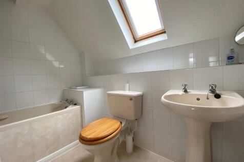 Bathroom.jpg
