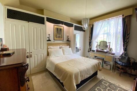 Bedroom One.jpg