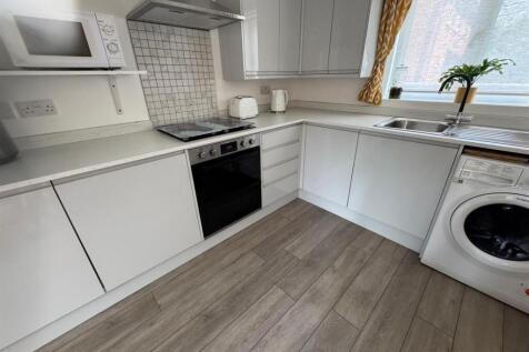 kitchen 1.jpg