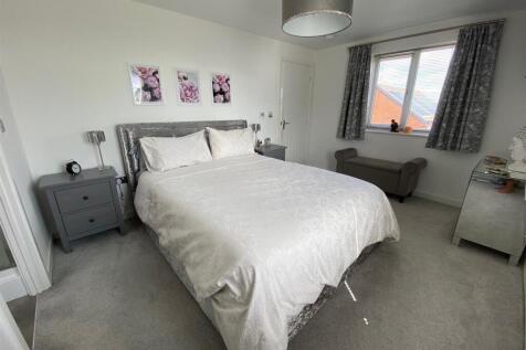 Bedroom One.jpg