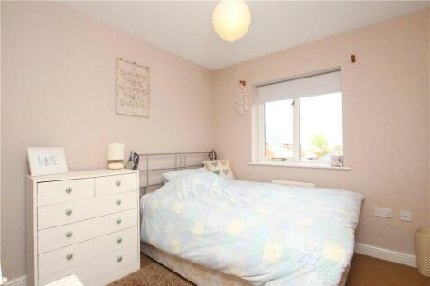 31 Peak View Bedroom.jpg