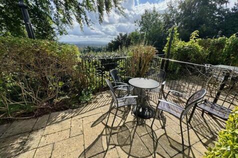 Oriel  patio 1.jpg