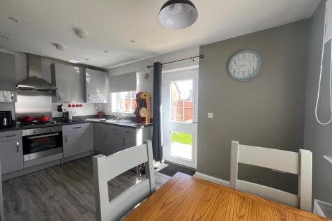 Kitchen .jpg