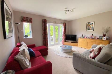 Living Room.jpg
