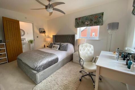 Bedroom One.jpg