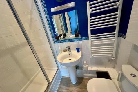 Ensuite.jpg