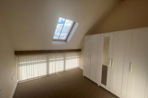 hop yard bedroom 3.jpg