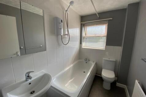 2 seymour bathroom.jpg