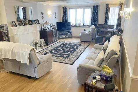 53_CrownRoad_Ilford_IG61NN (13).jpg