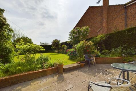 3 Bedroom Detached House - For Sale