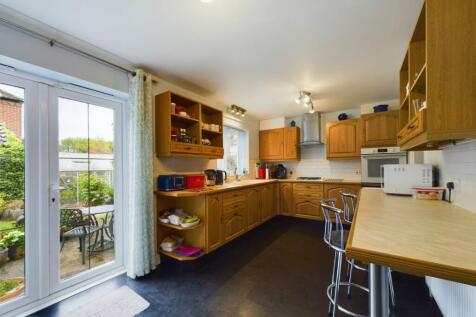 Kitchen/Breakfast Area
