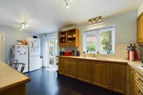 Kitchen/Breakfast Area