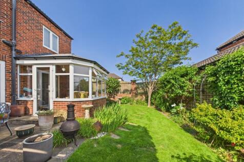 4 Bedroom Detached House - For Sale