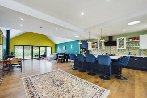 Open Plan Kitchen/Dining/Day Room